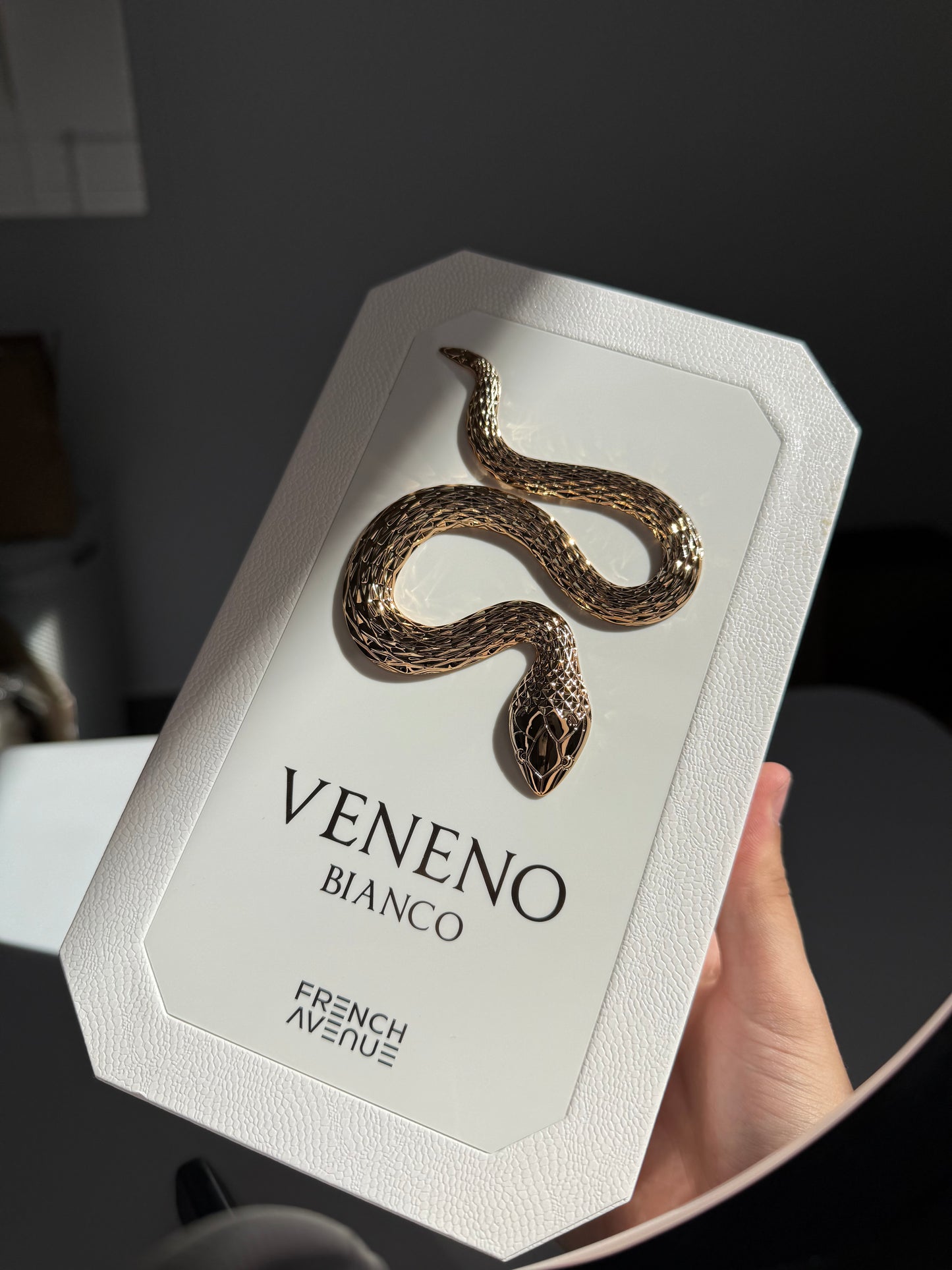 Perfume árabe veneno blanco